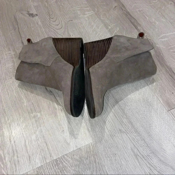 LUCKY BRAND SUEDE WOMENS SZ 9 boots - Picture 2 of 5